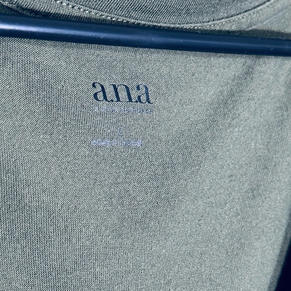 Women’s Ana Olive Green Short Sleeve Top - Picture 2 of 4